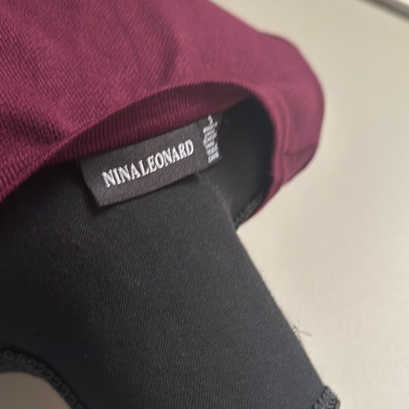 Elegant Burgundy Dress with Gold Accents - Picture 6 of 6